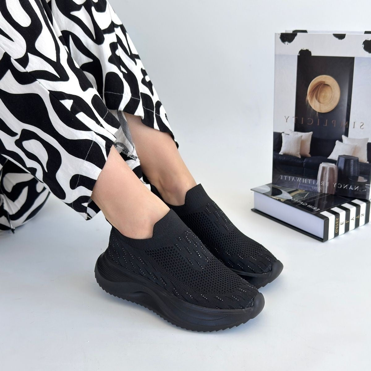 Women's Black Knitted Beaded Sneakers - STREETMODE ™