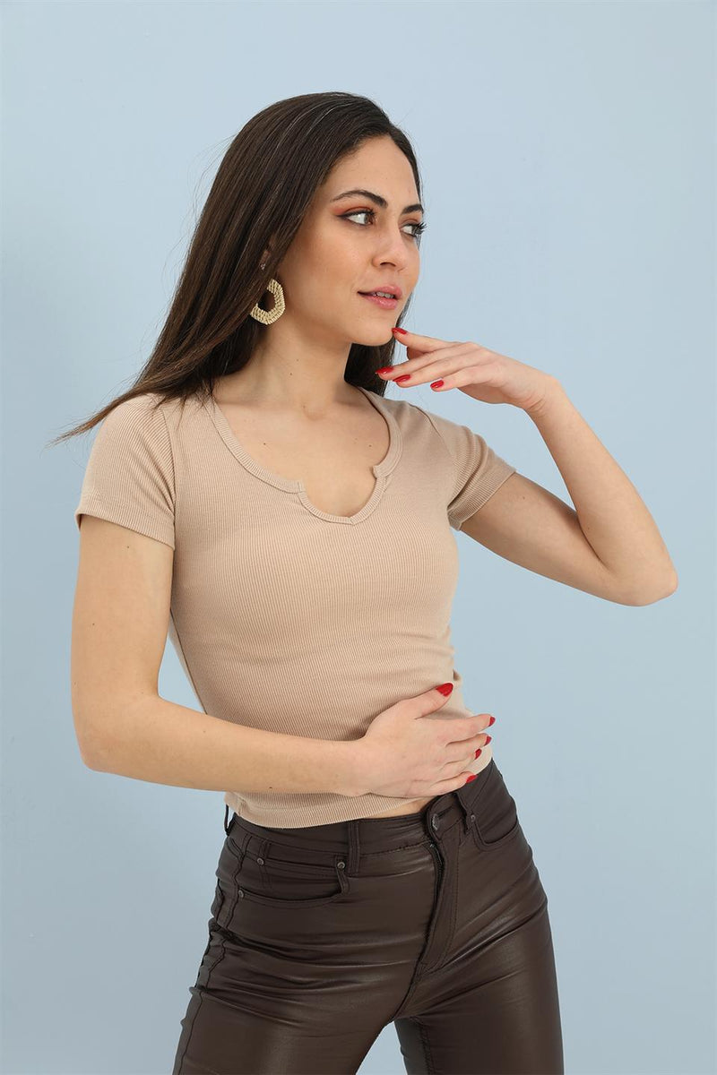 Women's T-Shirt Pear Collar Short Sleeve - Beige - STREETMODE ™