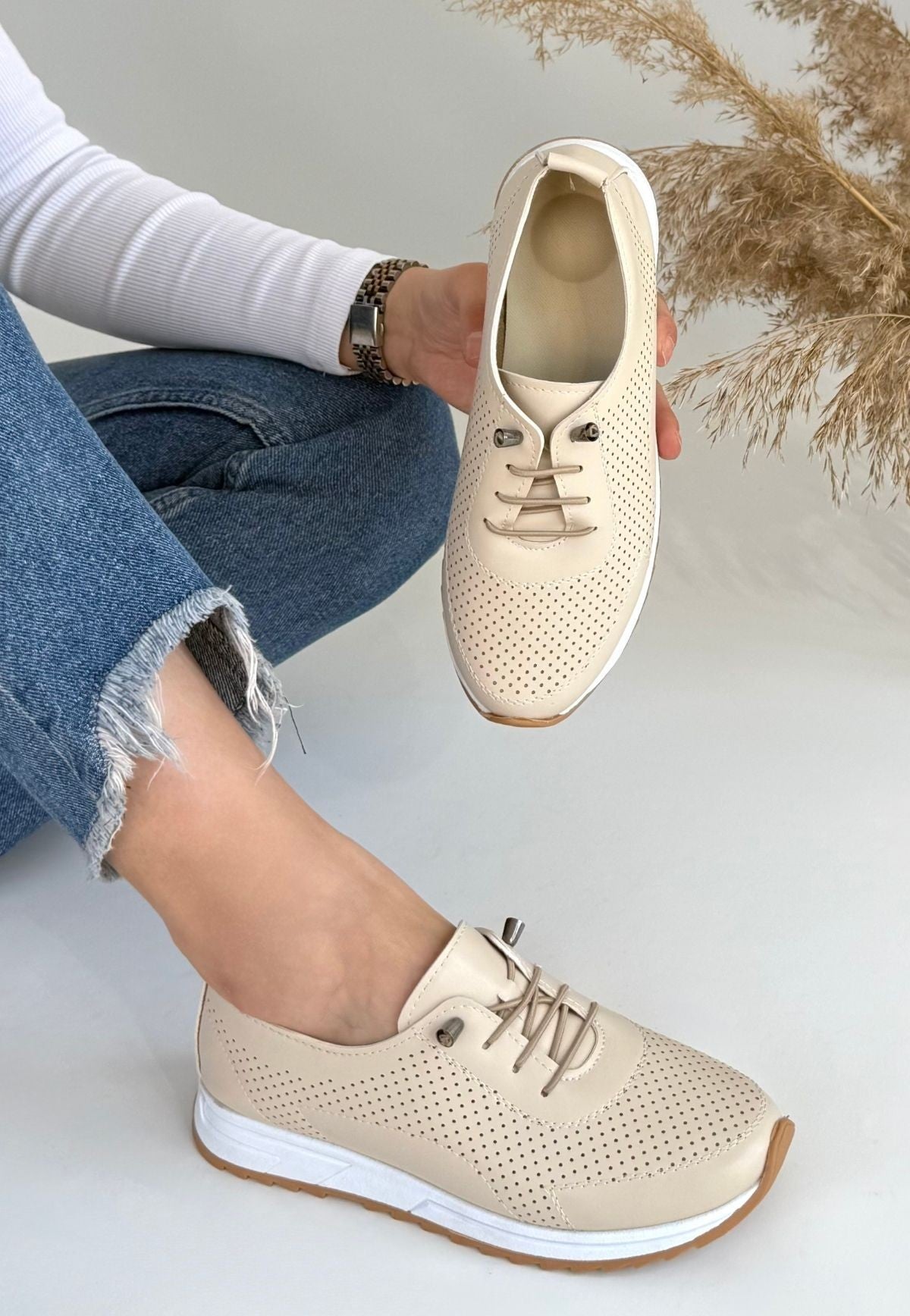 Women's Beige Leather Lace-Up Sneakers