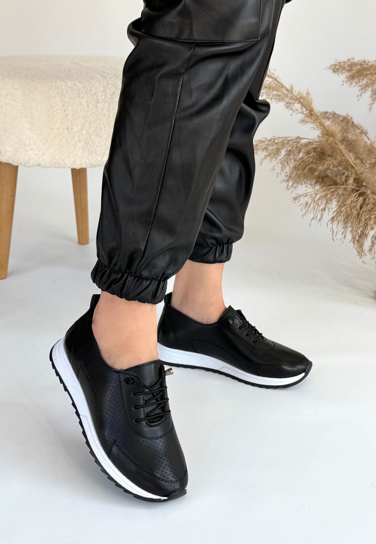 Women's Black Leather Lace-Up Sneakers