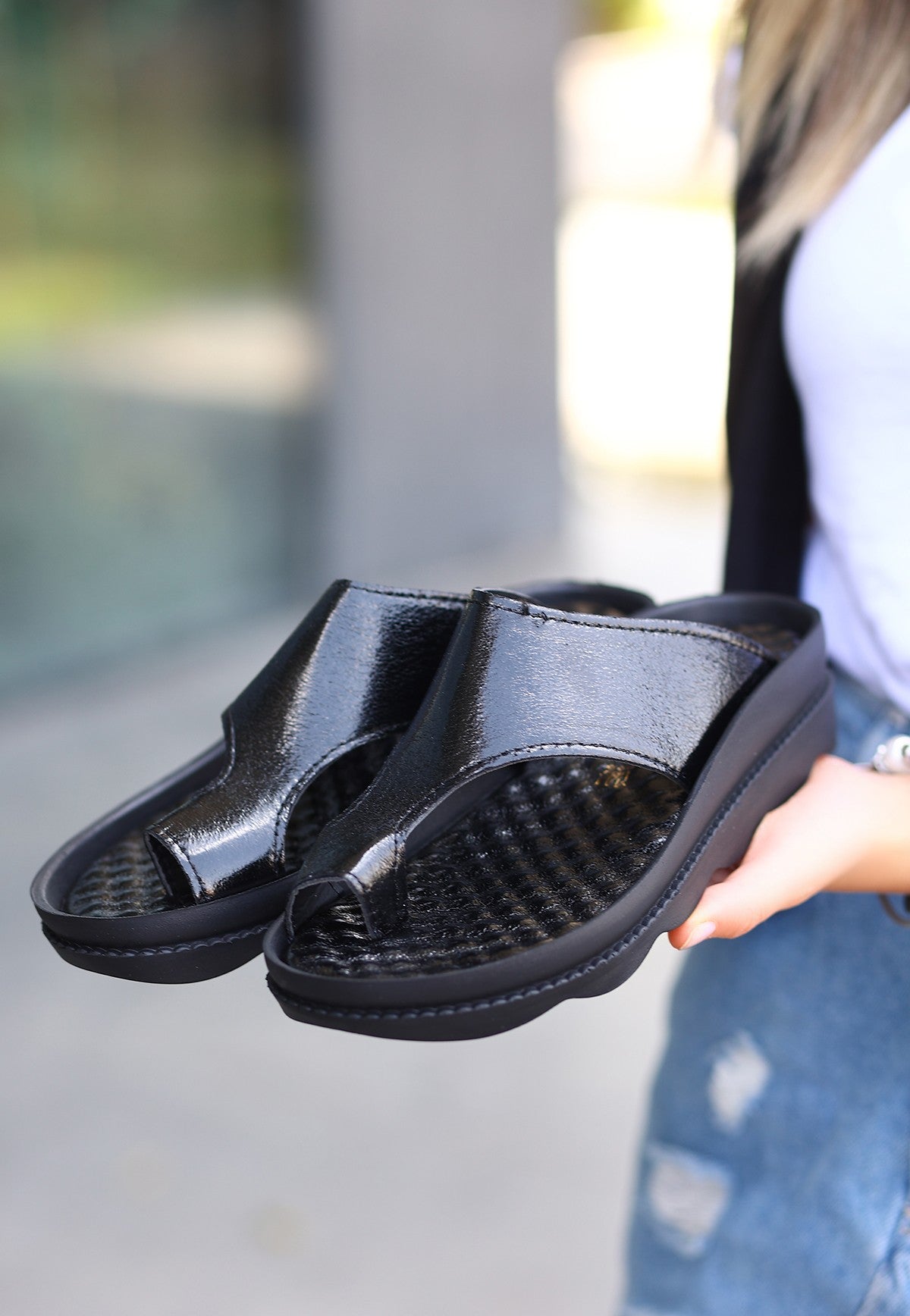 Women's Weno Black Skin Glittery Slippers - STREETMODE ™