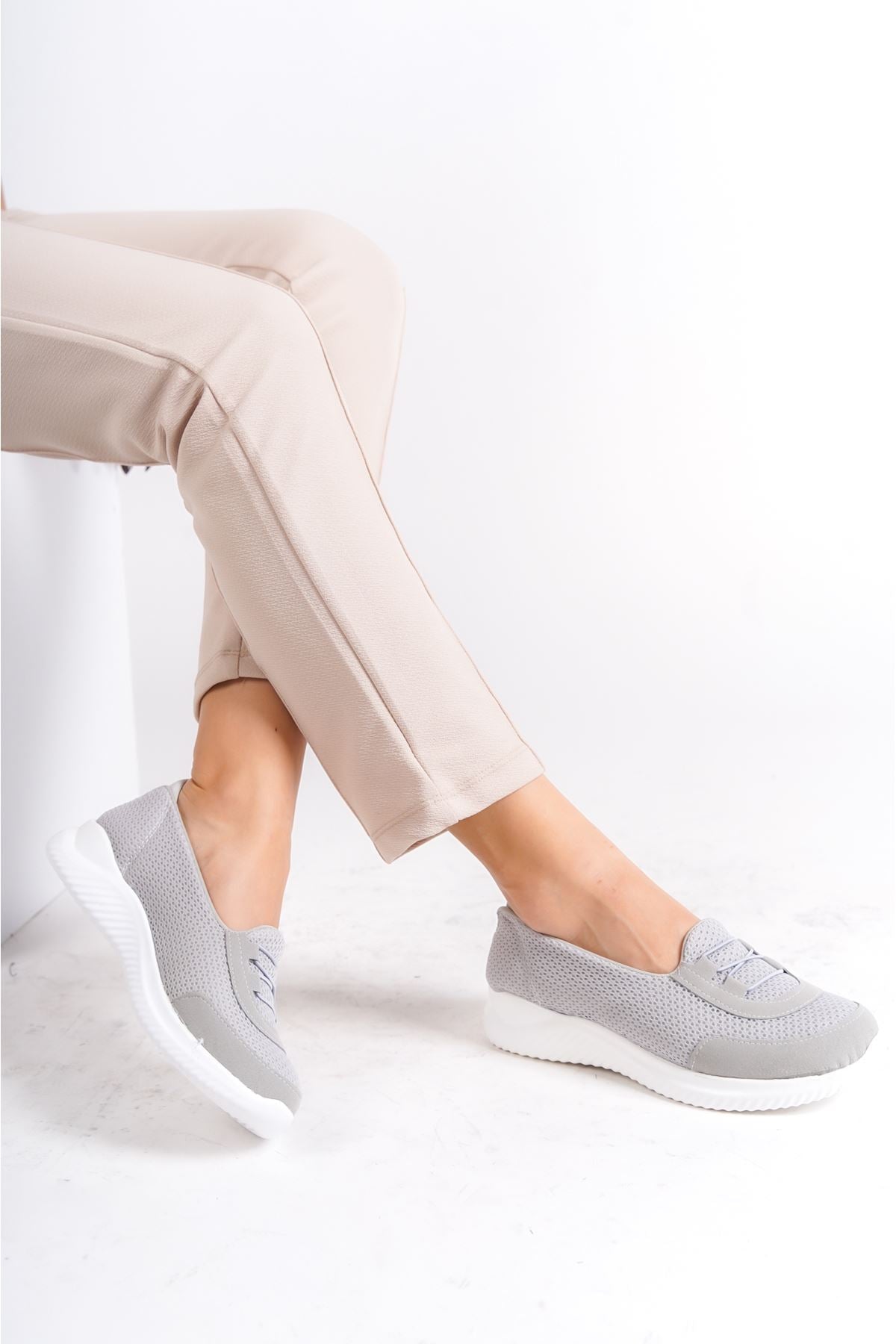 Women's Werva Comfortable Soft Sole Laceless Sports Shoes - STREETMODE ™