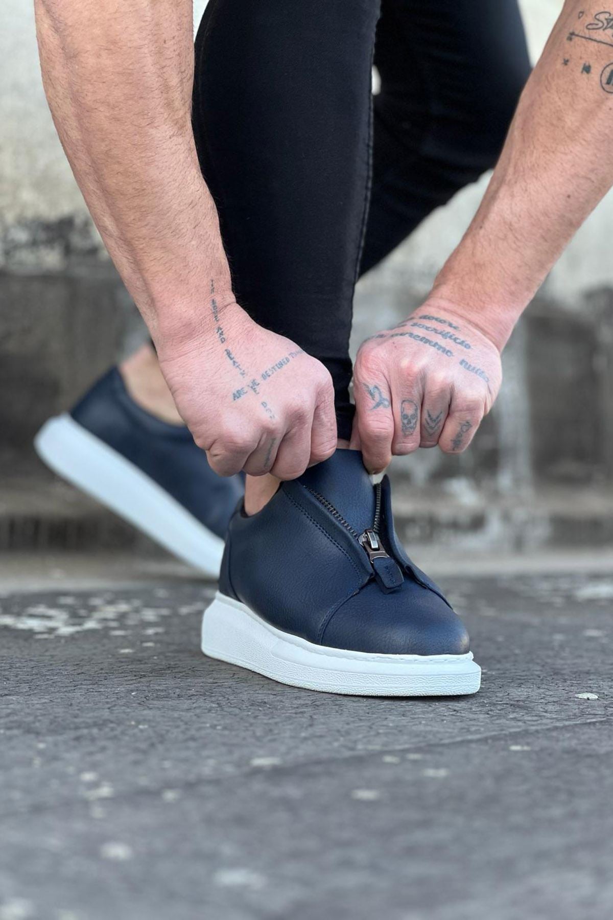 WG010 Navy Blue Skin Men's Casual Shoes - STREETMODE ™