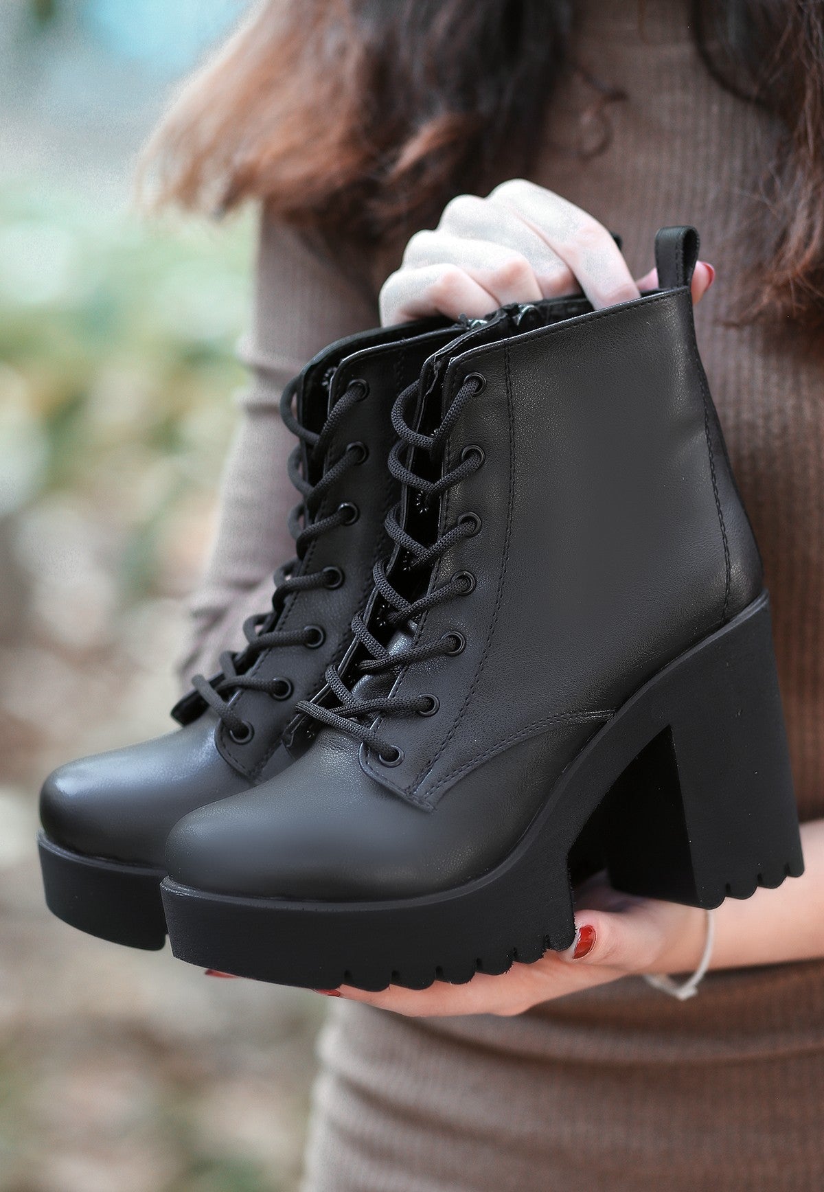 Wint Black Skin Lace-up Heeled Boots - STREETMODE ™