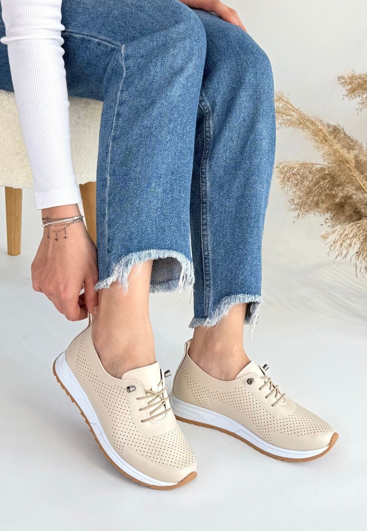 Women's Beige Leather Lace-Up Sneakers - STREETMODE ™