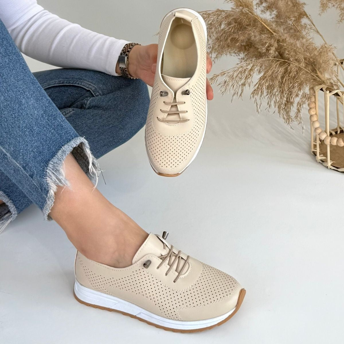 Women's Beige Leather Lace-Up Sneakers - STREETMODE ™