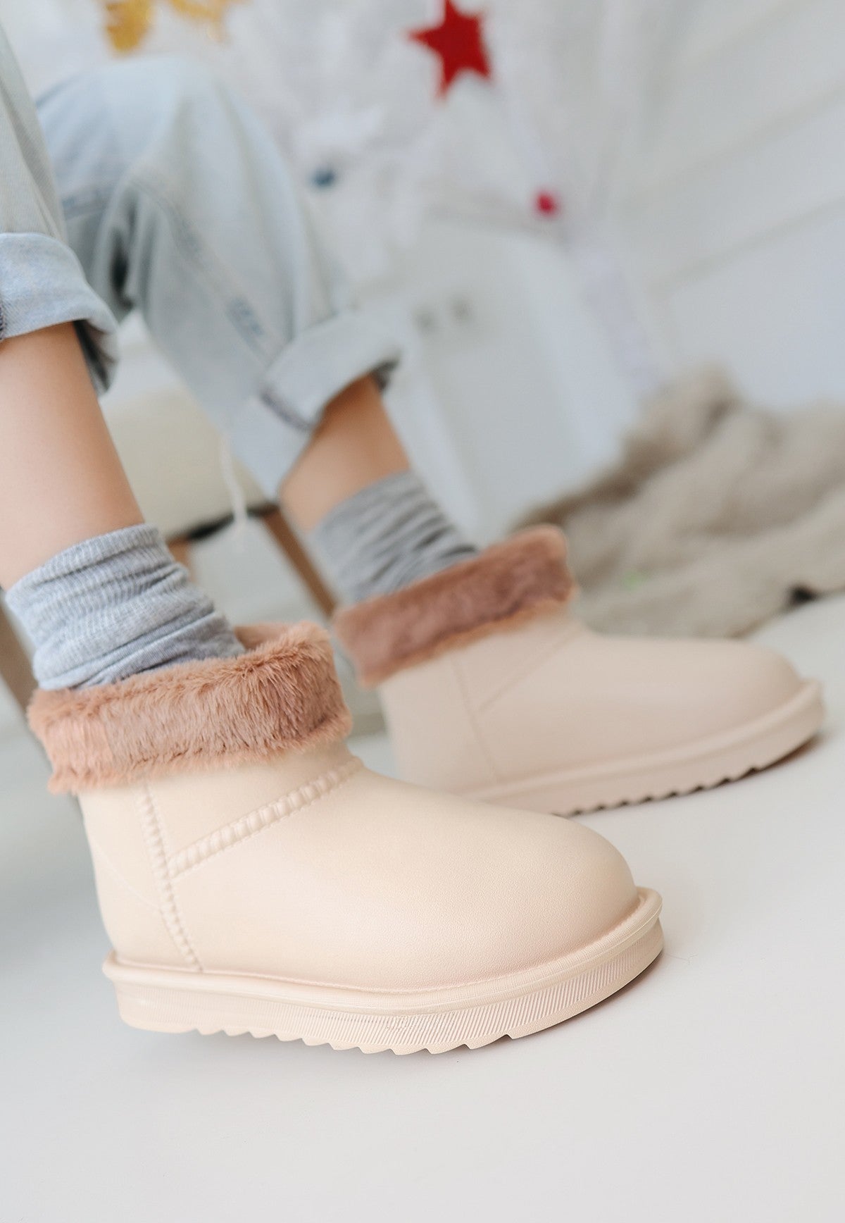 Women's Beige Oval Toe Waterproof Fur Lined Boots - STREETMODE ™