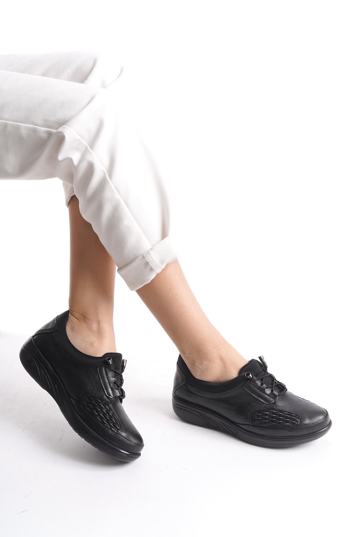 Women's Black Genuine Leather Full Orthopedic Suitable for Bone Protrusion Rubber Laced