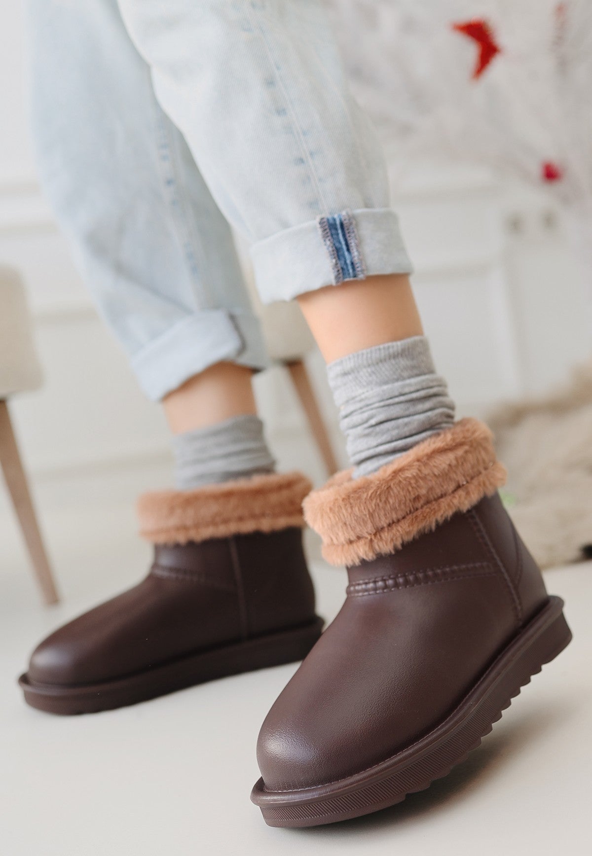 Women's Brown Oval Toe Waterproof Fur Lined Boots - STREETMODE ™