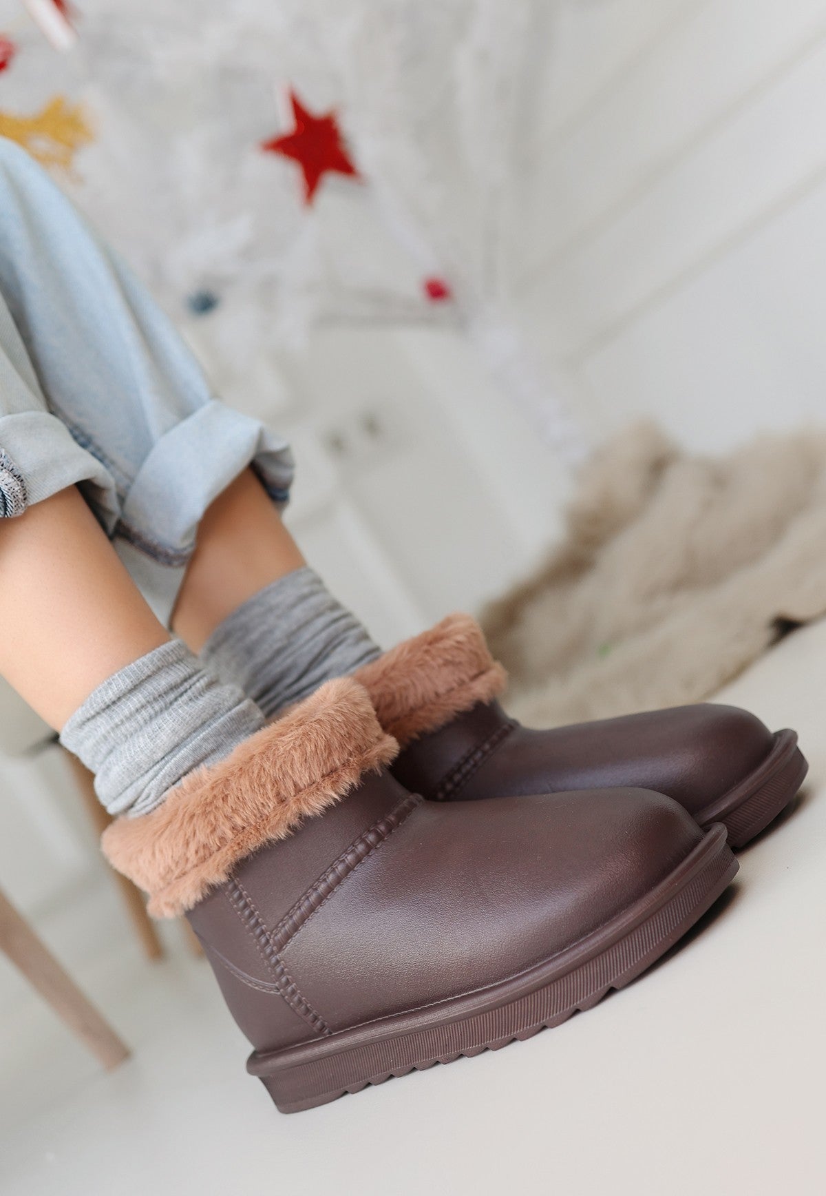 Women's Brown Oval Toe Waterproof Fur Lined Boots - STREETMODE ™