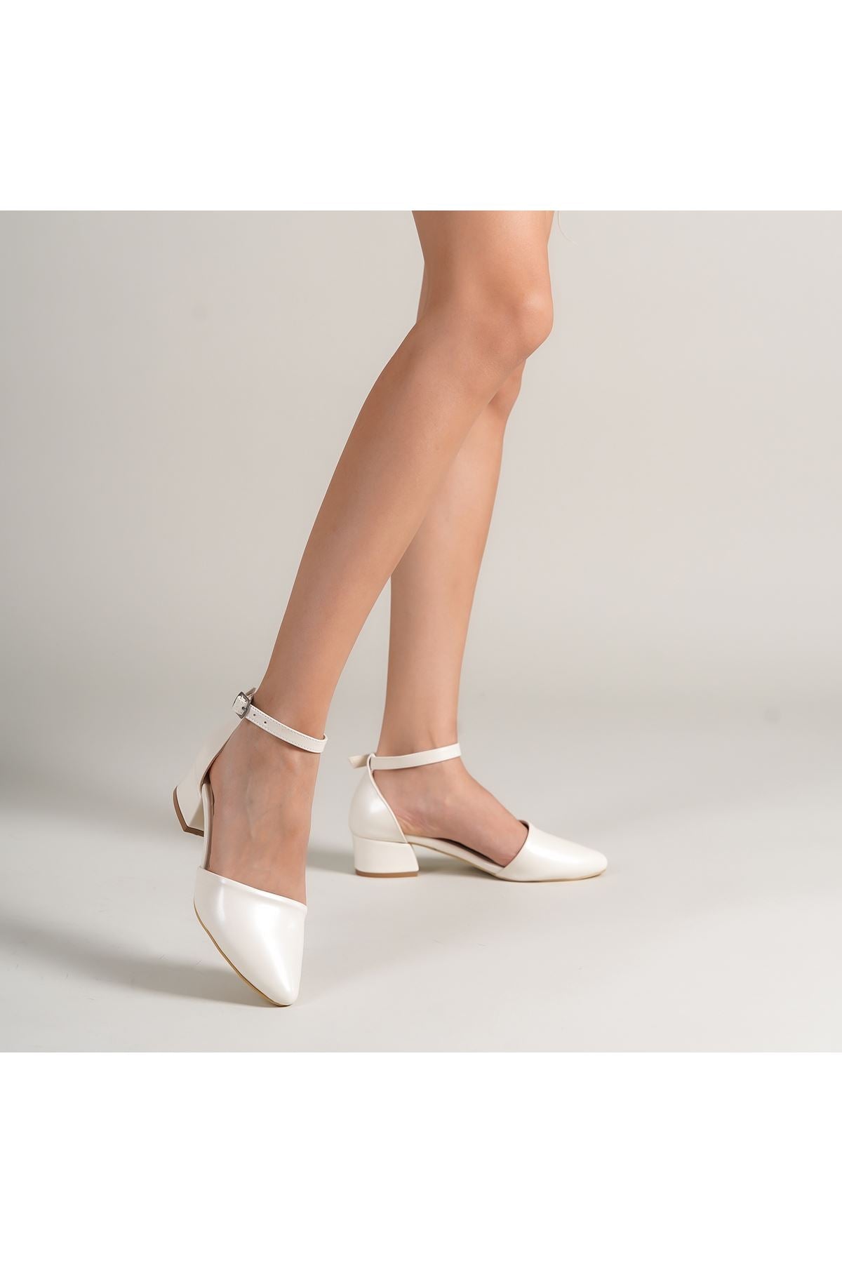 Women's Dary Heeled White Pearl Detailed Heeled Shoes - STREETMODE ™