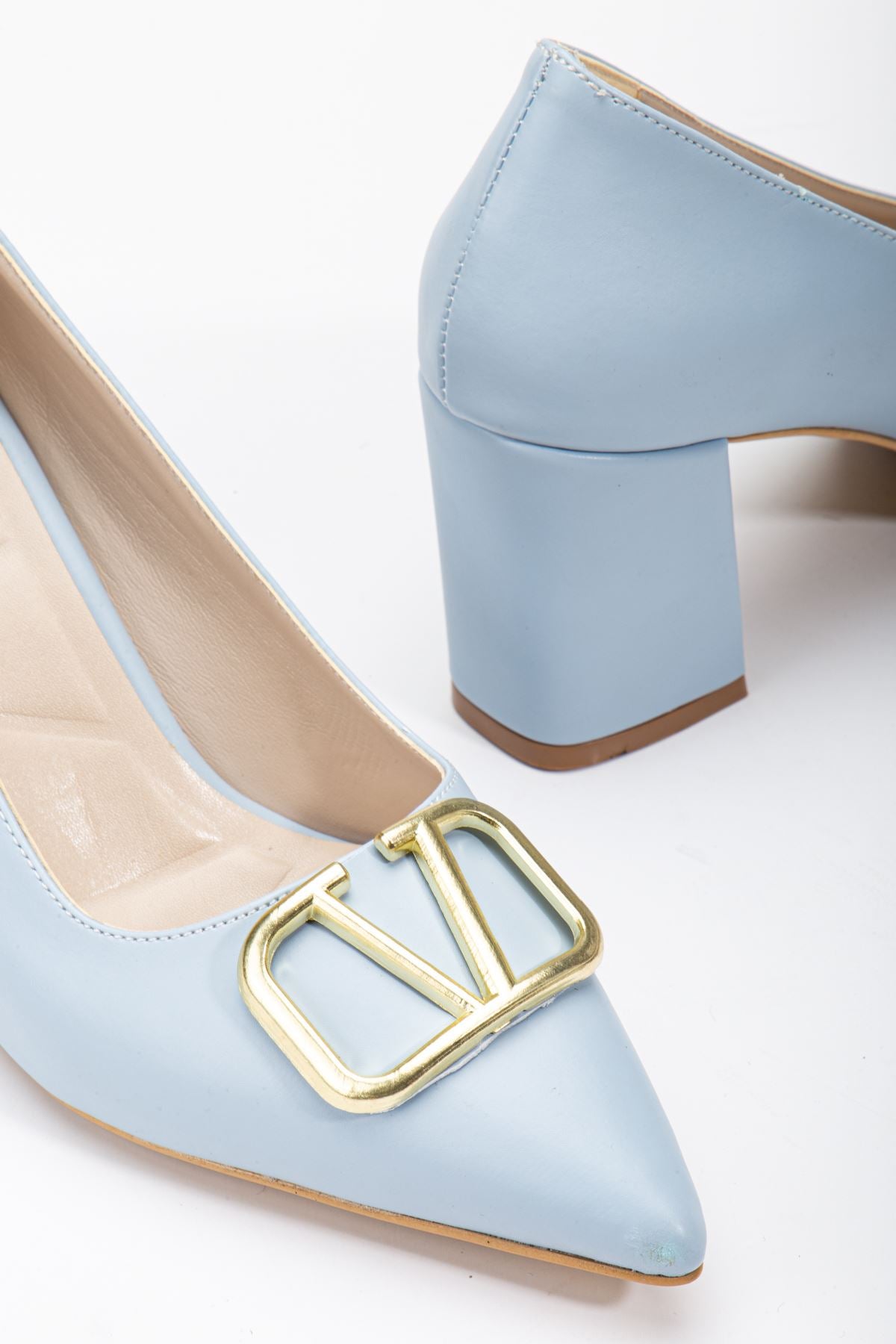 Women's Lisse Baby Blue Leather Buckle Detailed Thick Heel Shoes