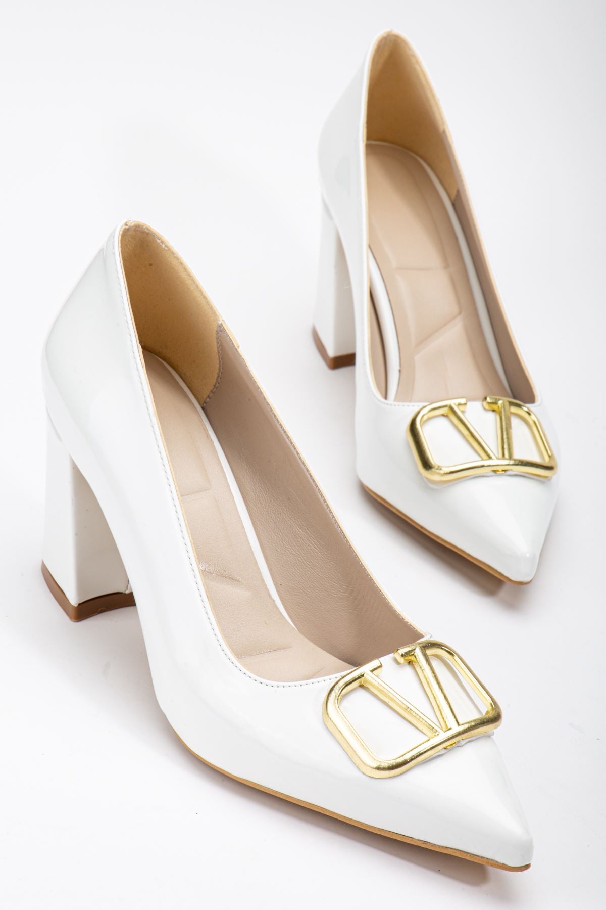 Women's Lisse White Leather Buckle Detailed Thick Heel Shoes - STREETMODE ™