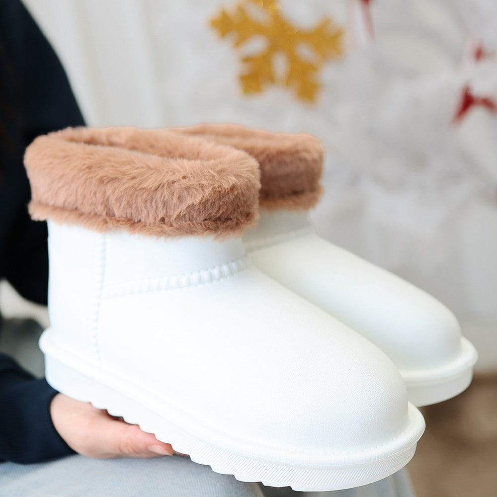 Women's White Oval Toe Waterproof Fur Lined Boots - STREETMODE ™