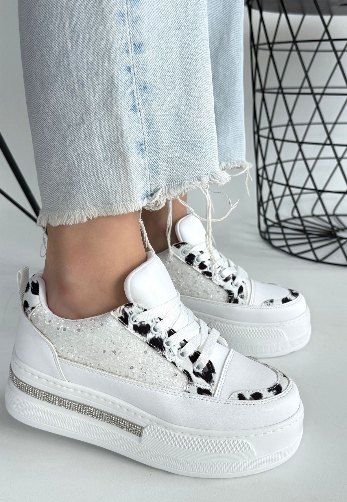 Women's White Skin Zebra Detailed Sneakers