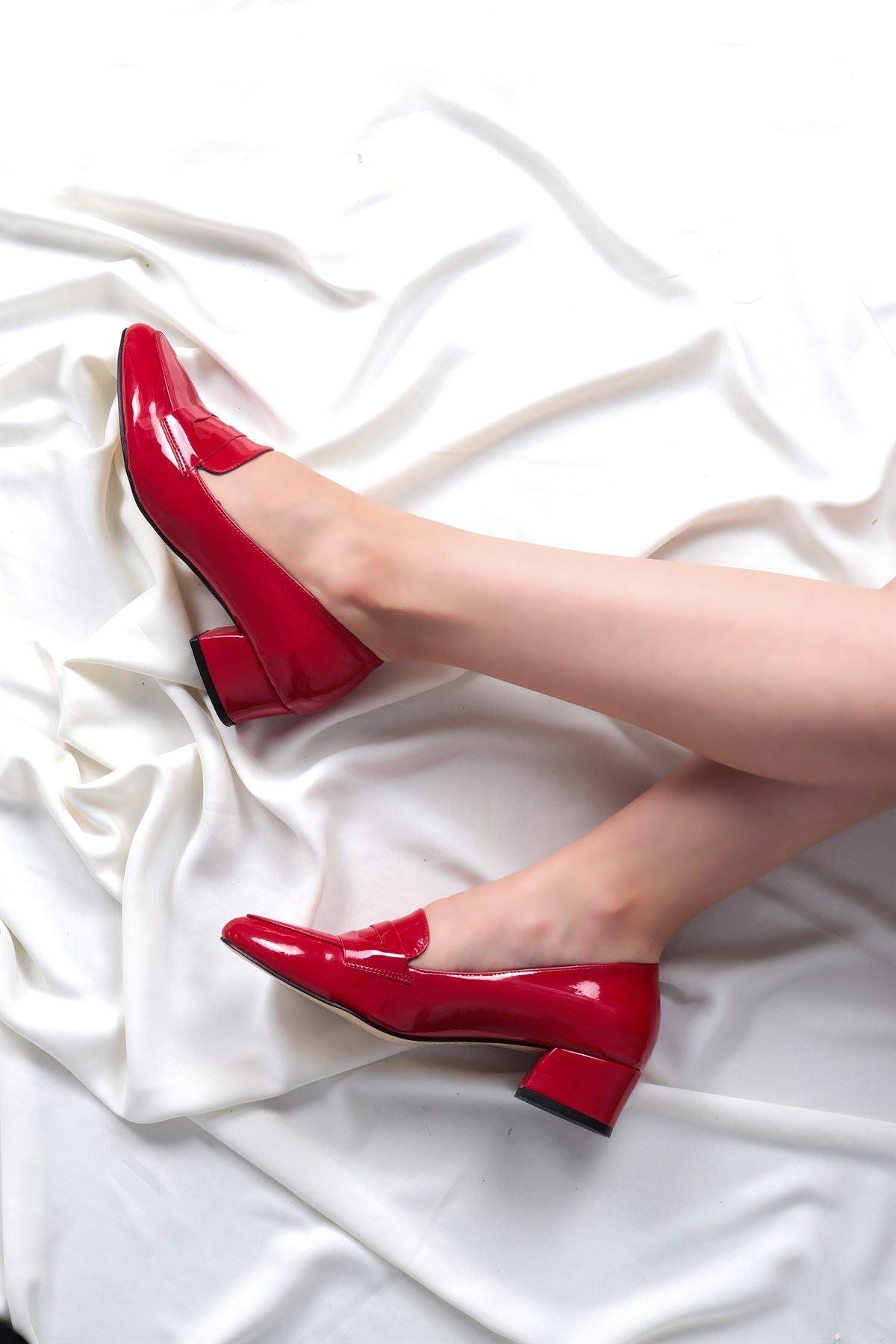 Women's Heeled Red Patent Leather Shoes - STREET MODE ™