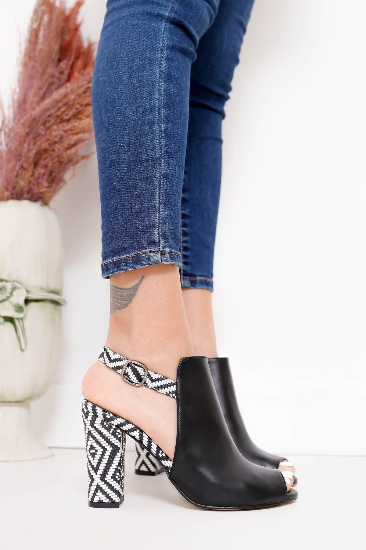 Chloe Women's Heeled Black Skin Rug Detailed Shoes - STREET MODE ™