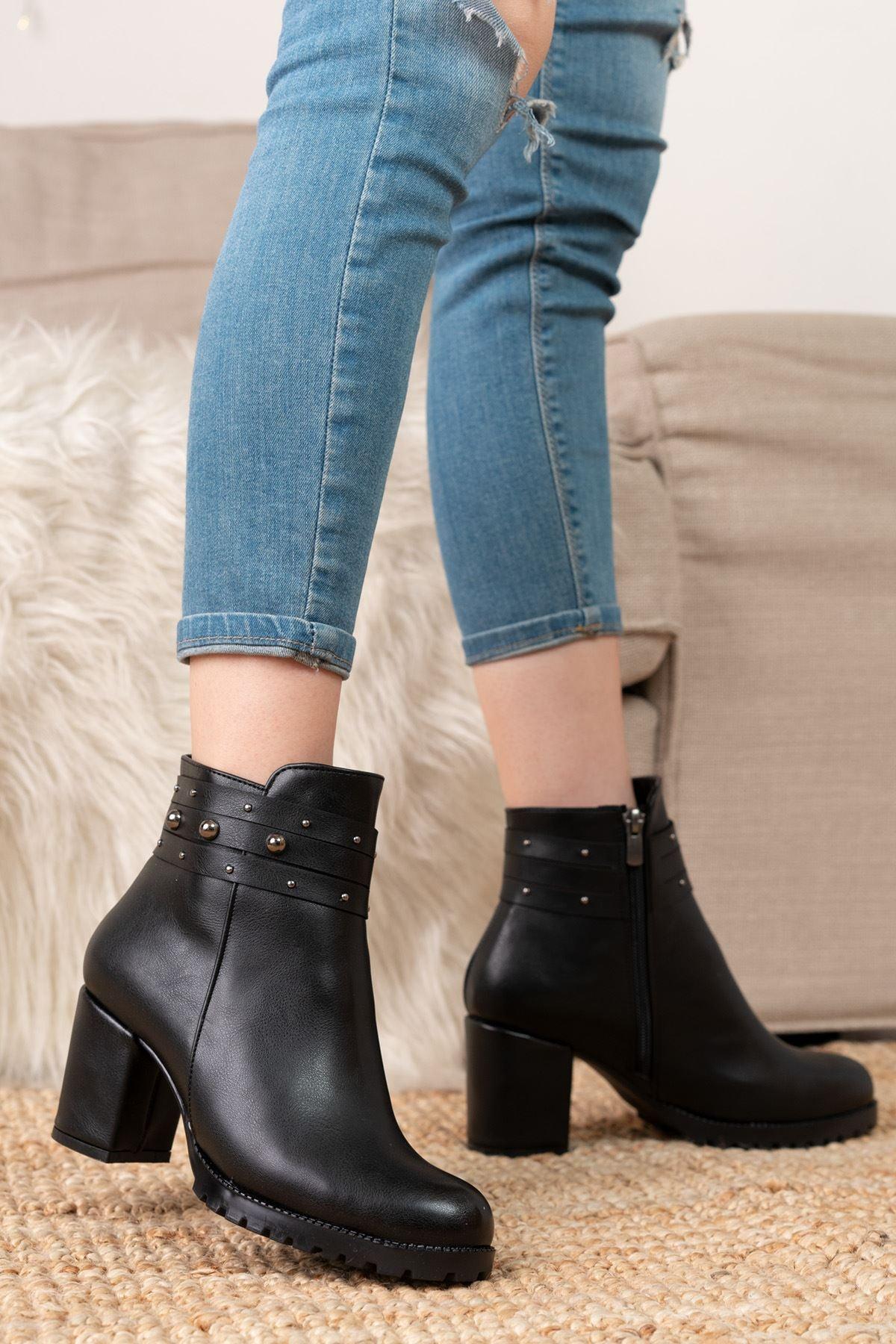 Ulyana Black Skin Heeled Women's Boots - STREET MODE ™