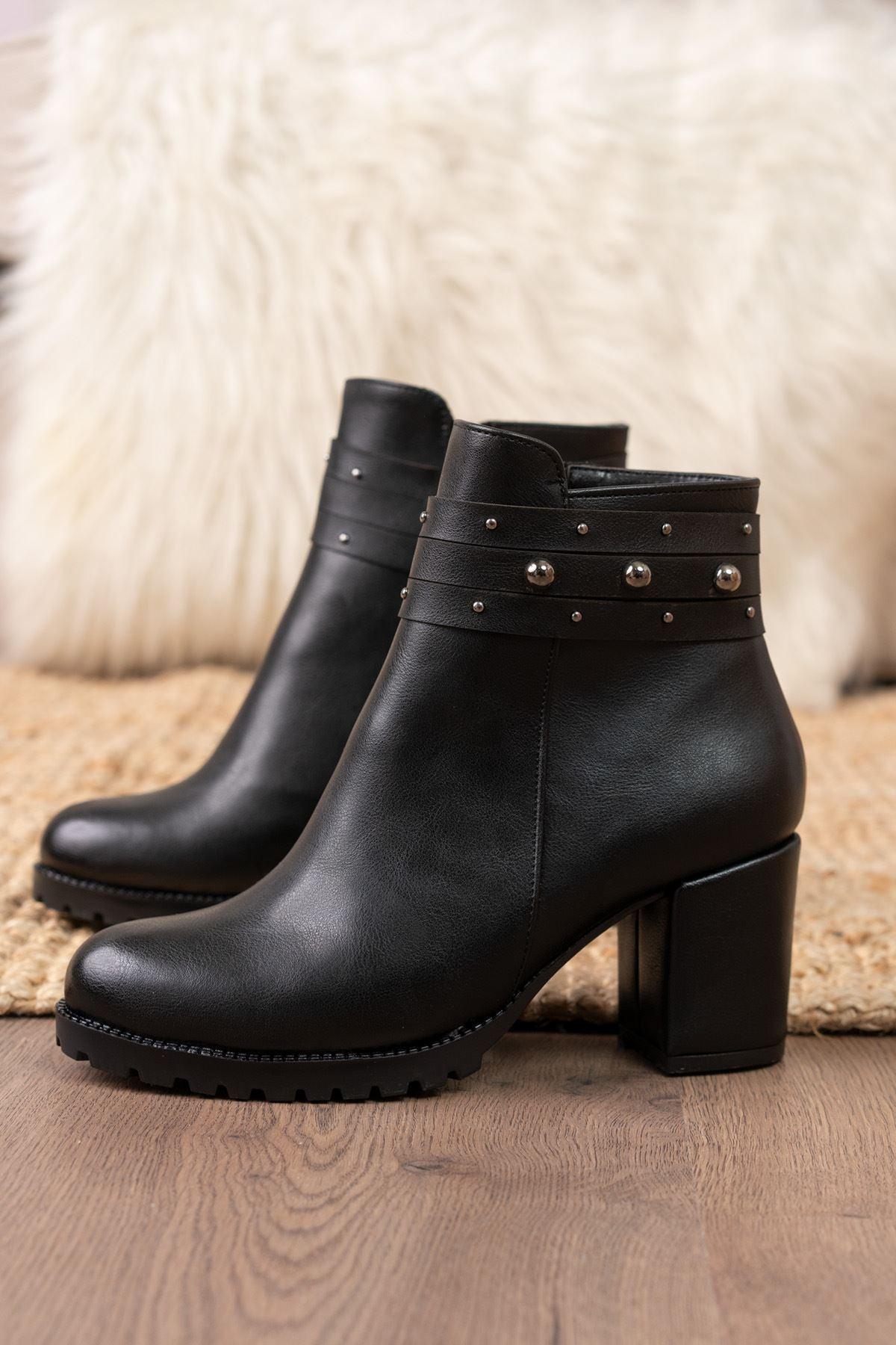 Ulyana Black Skin Heeled Women's Boots - STREET MODE ™