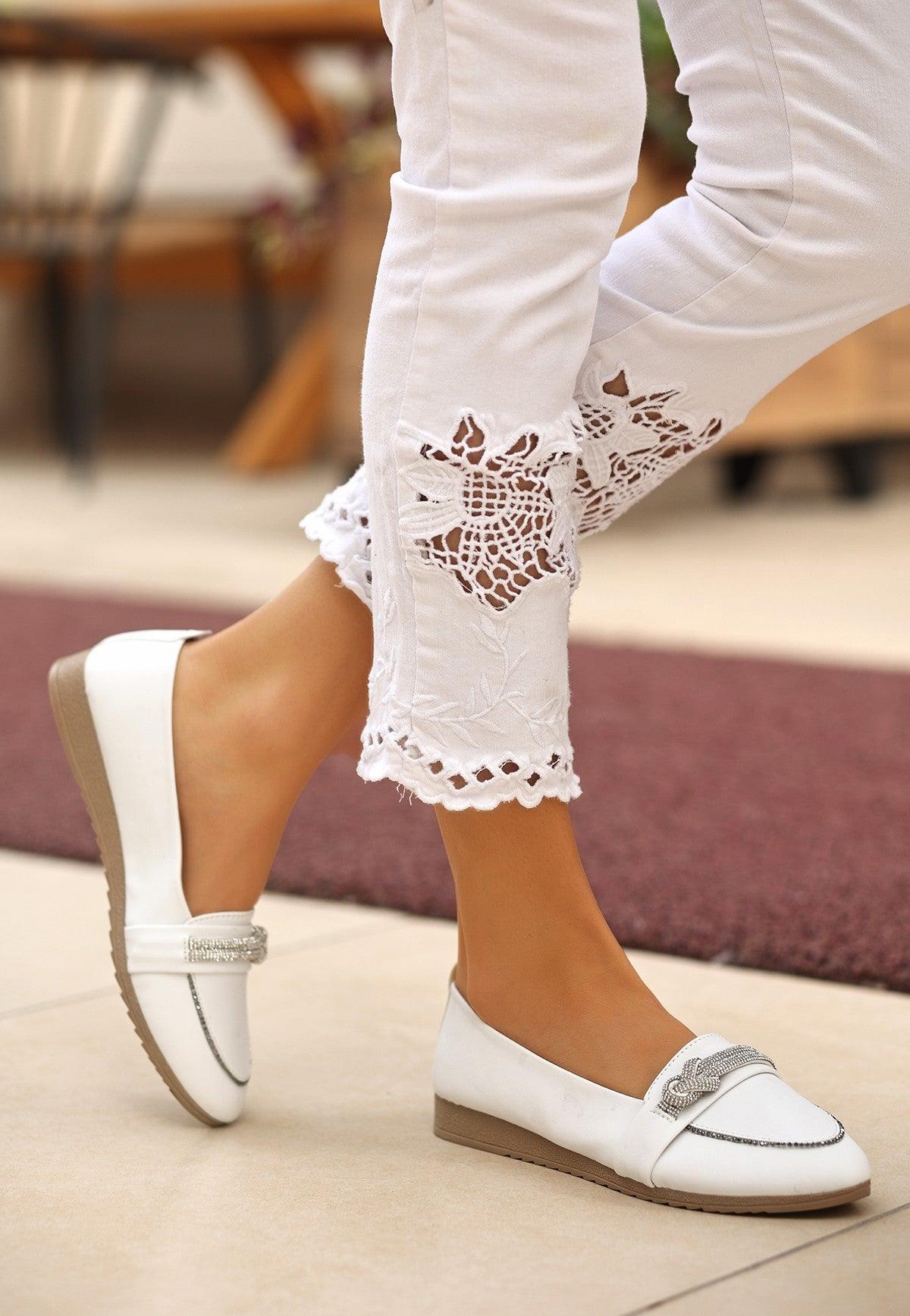 Women's Jari White Skin Flat Shoes - STREET MODE ™