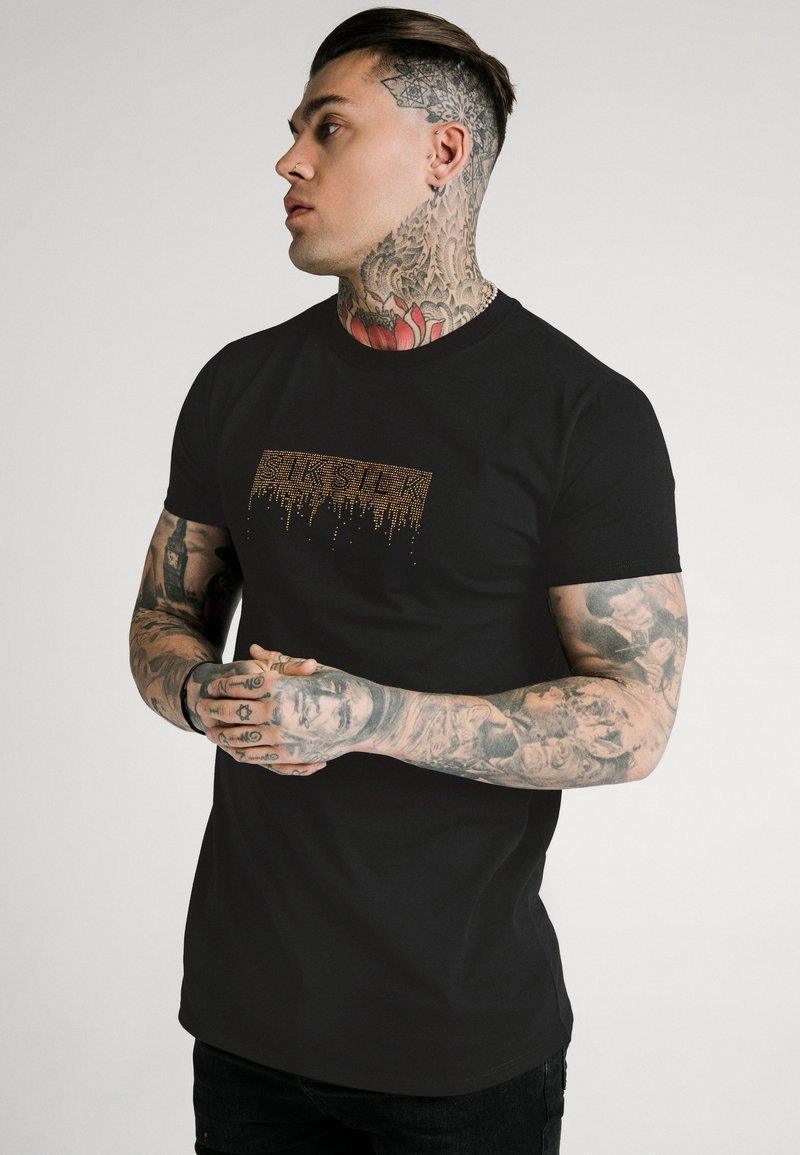 SikSilk Creep Black Men's T-Shirt - STREET MODE ™