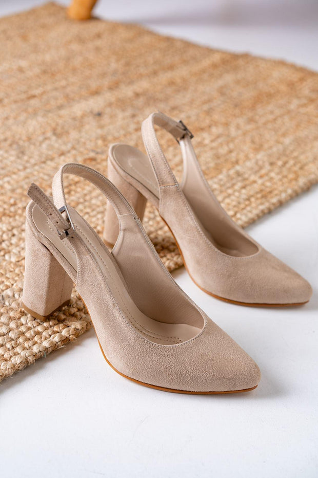 Buy Senior Girls Cream Strap Sandal 124535488 in Saudi Arabia | REDTAG